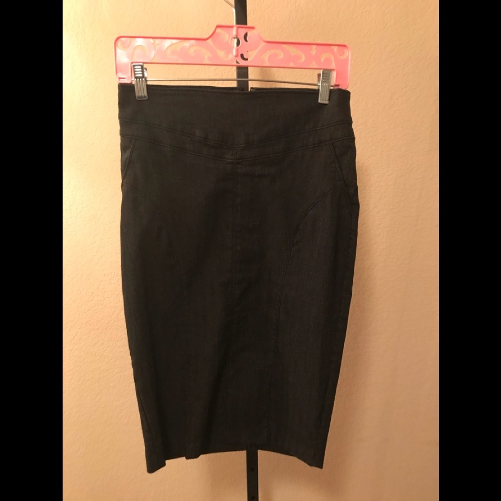 Black/Grey streaks skirt size M